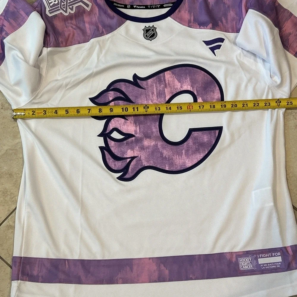 Calgary Flames Fanatics Hockey Fights Cancer‎ Practice Jersey Mens L White Pink